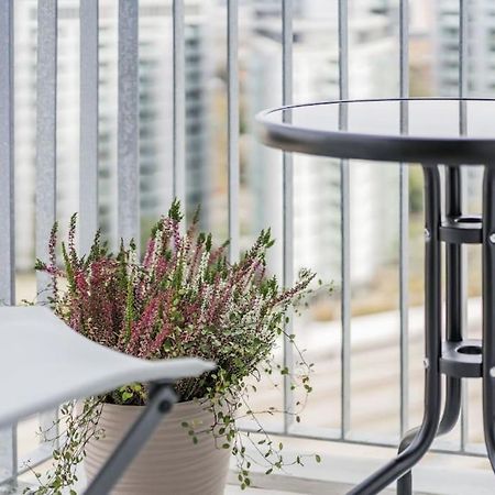 City Sky Studio Mit Balkon Wien Exterior foto