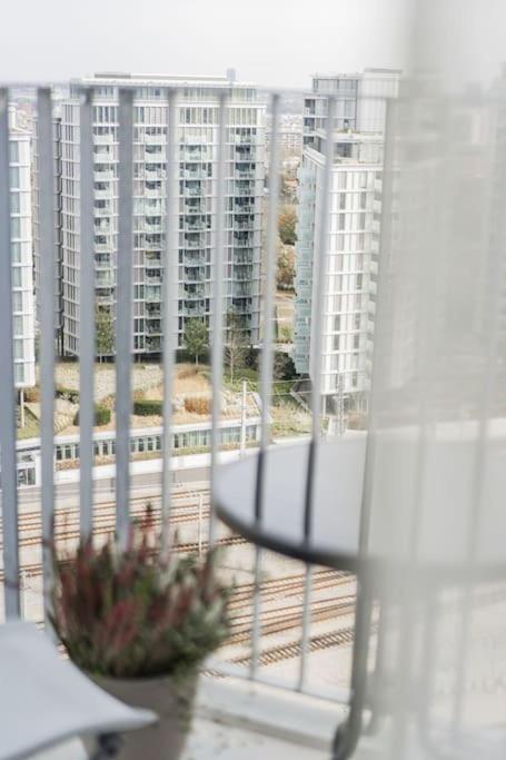 City Sky Studio Mit Balkon Wien Exterior foto