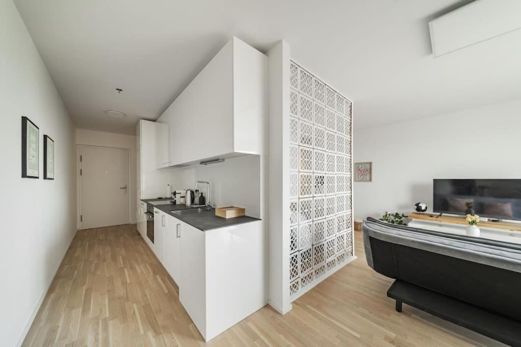 City Sky Studio Mit Balkon Wien Exterior foto